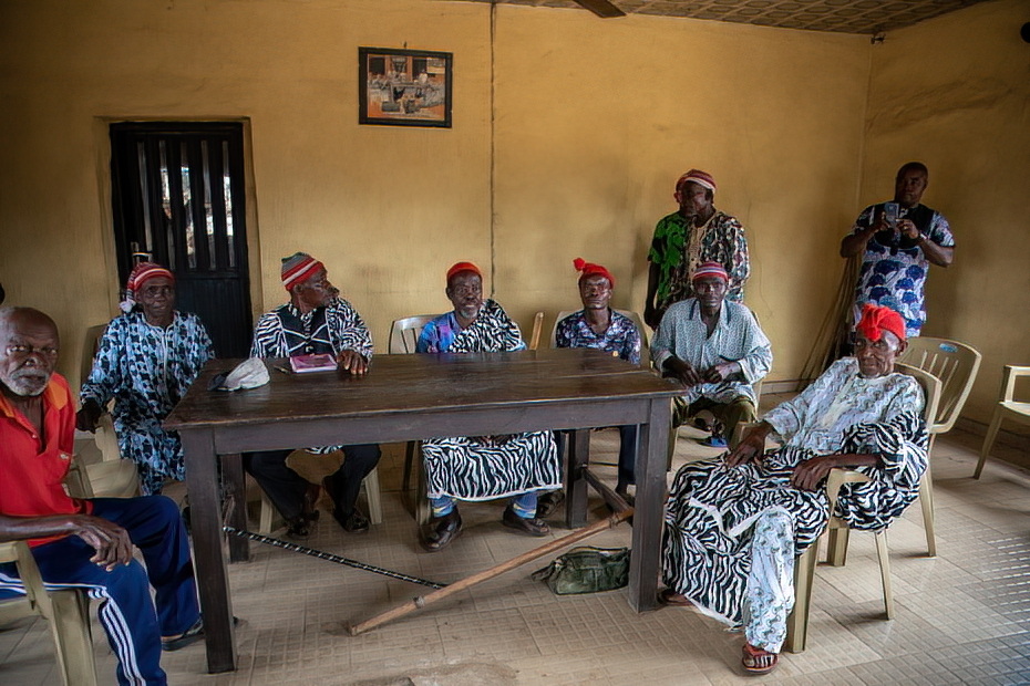 Ezillo tribe